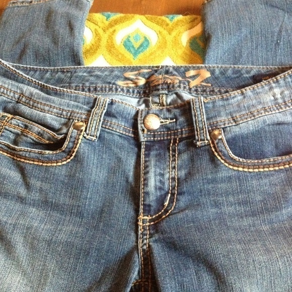 Seven Skinnies with Flap Pocket Embroidery - Picture 2 of 4